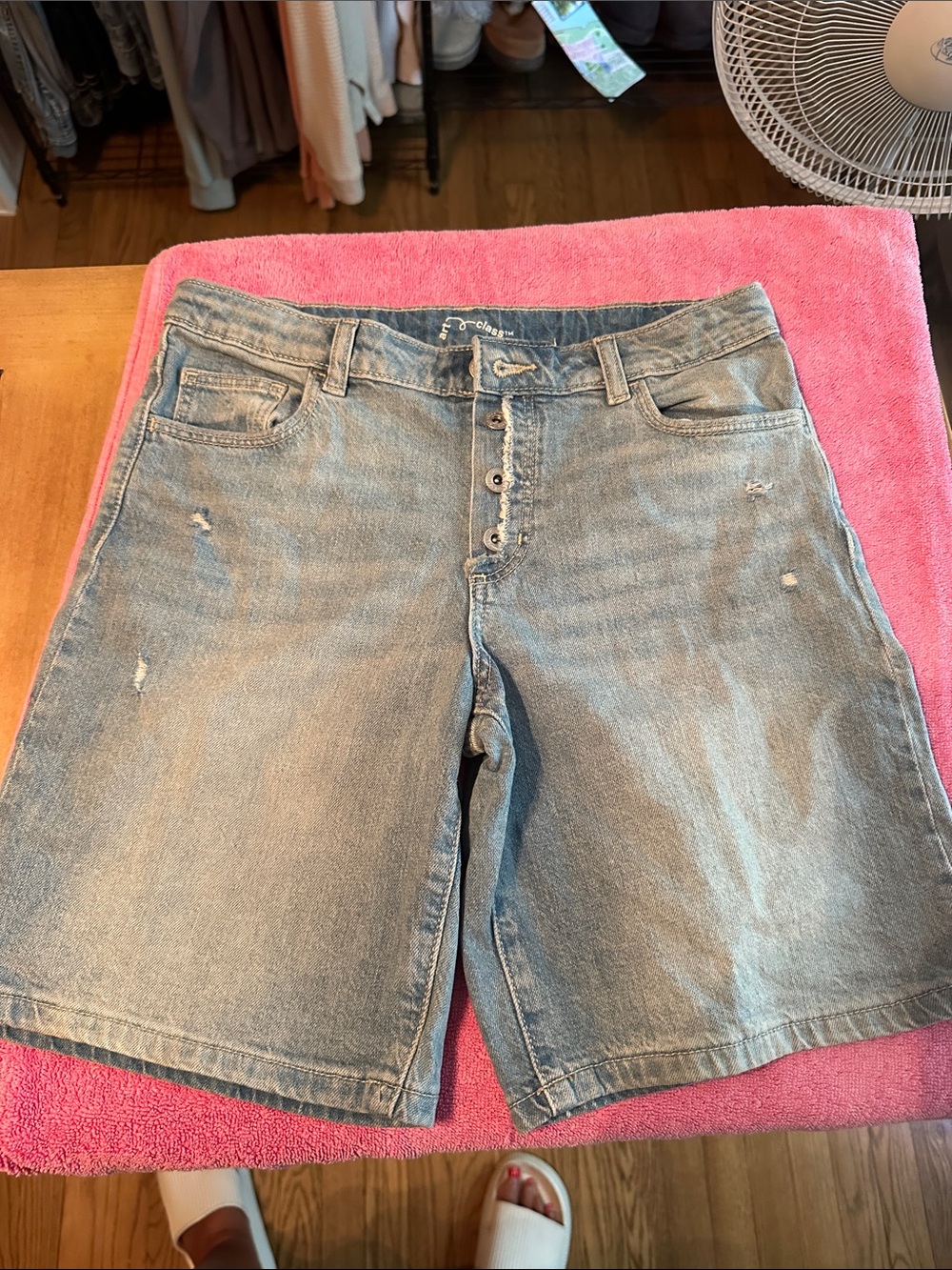 art class Light Blue Distressed Jean Shorts